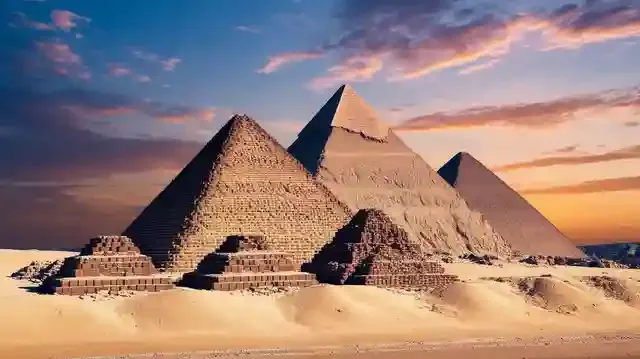 14 Days In Egypt Tour Packages - Piramidi egiziane con tramonto alle spalle