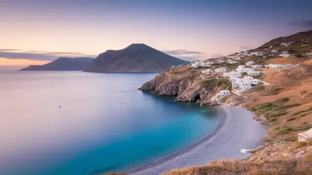 Best Time to Visit Greece on a Budget